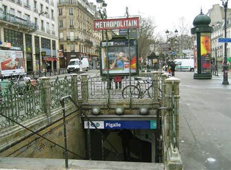 Metroasema Pigalle aukiolla