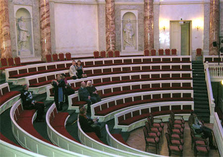 Зрительный зал Эрмитажного театра в Санкт-Петербурге