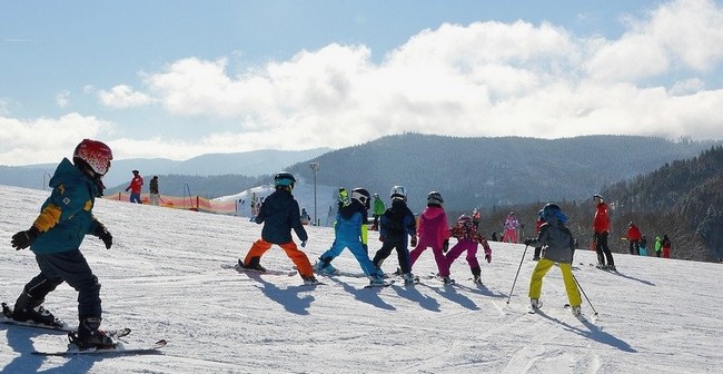 Classes with children at the ski center